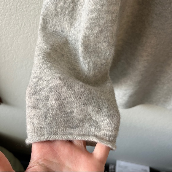 InCashmere Oversized Oatmeal 100% Cashmere Tunic Sweater - Picture 4 of 8
